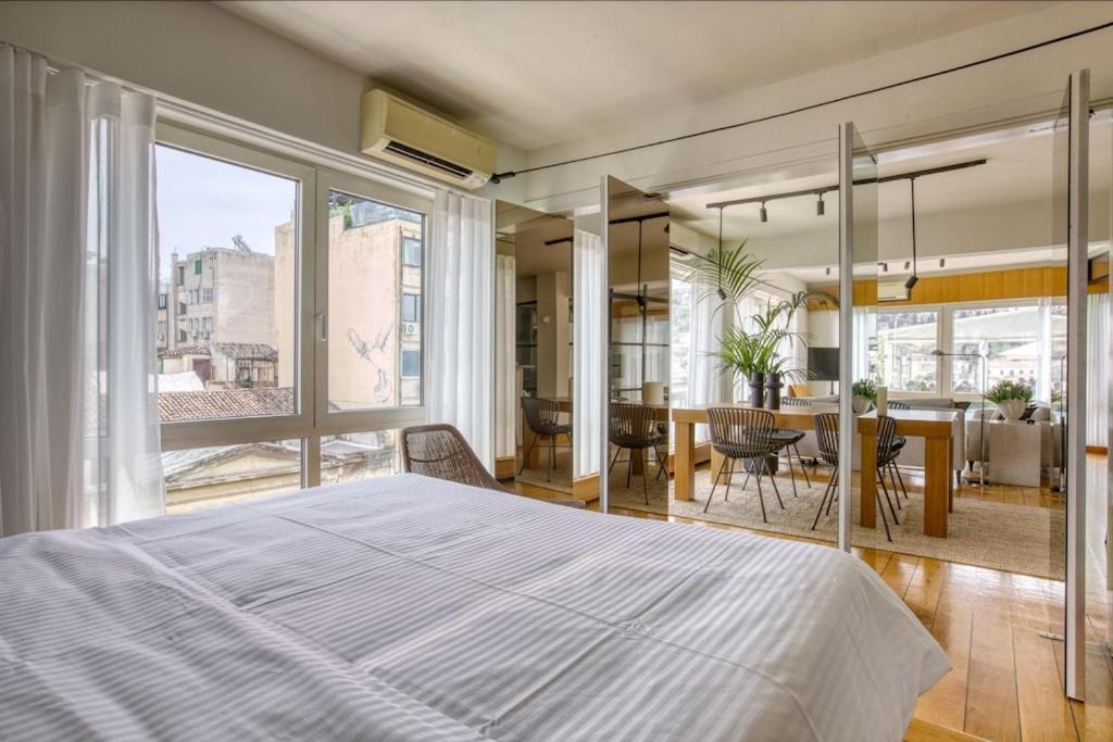 Sunny Luxury Loft,Stunning Acropolis View, Jacuzzi Lägenhet Aten Exteriör bild